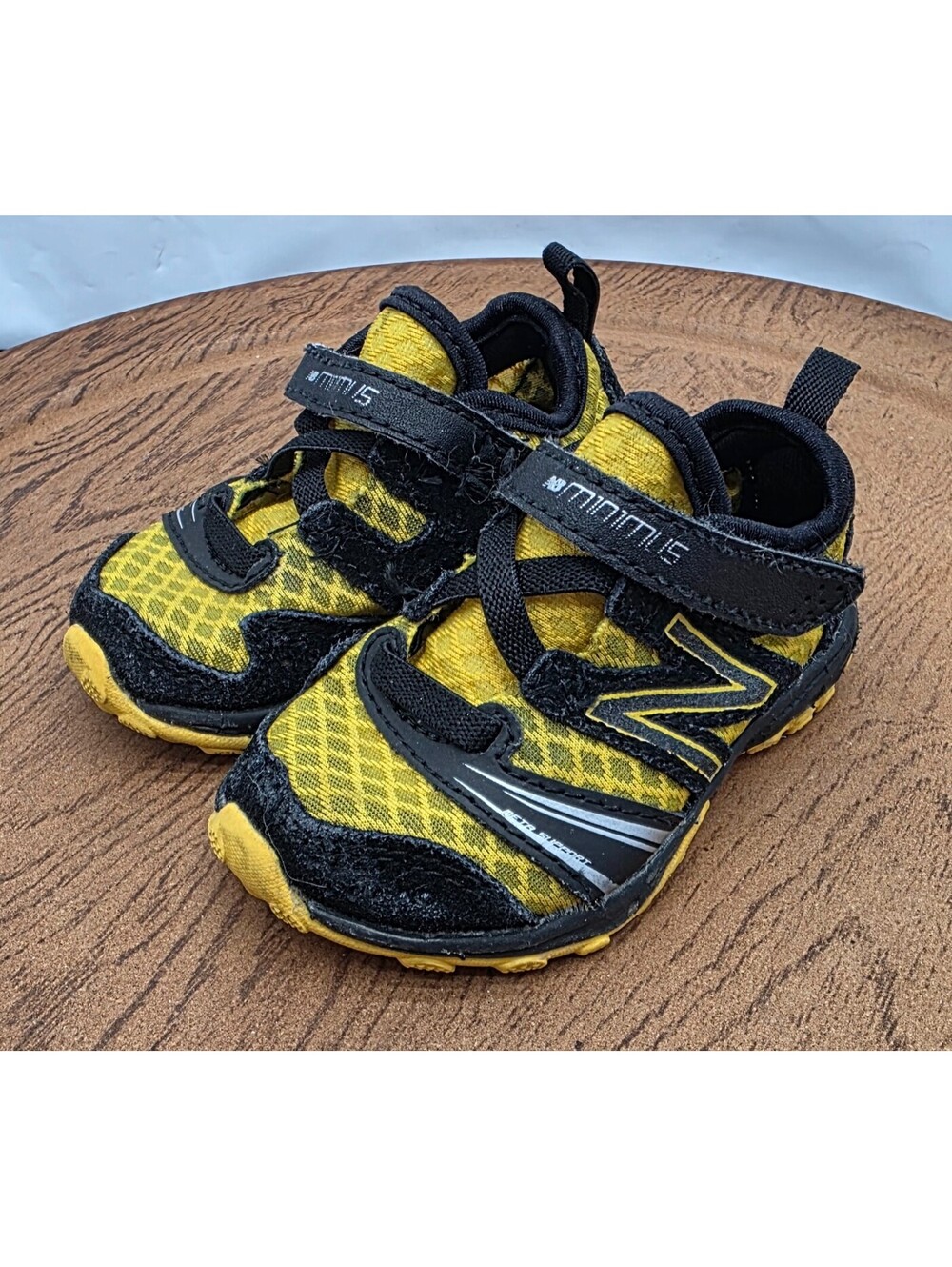 New Balance Minimus Boys 2 Trail Outdoor Shoes KT20YBl Sneakers Running Hiking - Picture 9 of 13